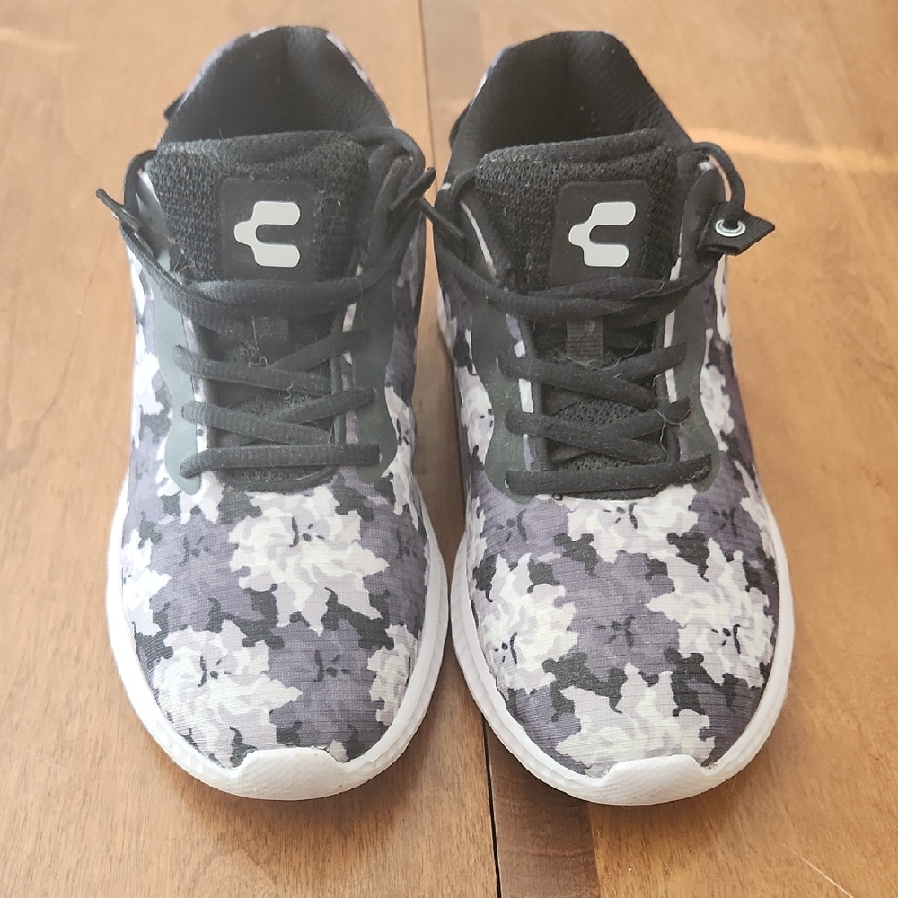 Charly Floral Black and White Sneakers
